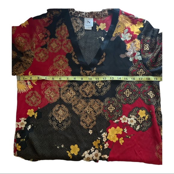 Natori Caftan Vneck Black Red Gold Asian Pattern - Picture 6 of 6